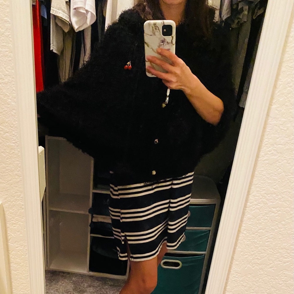 (FREE)La chapelle poncho (will be FREE if you bundle it with another )
